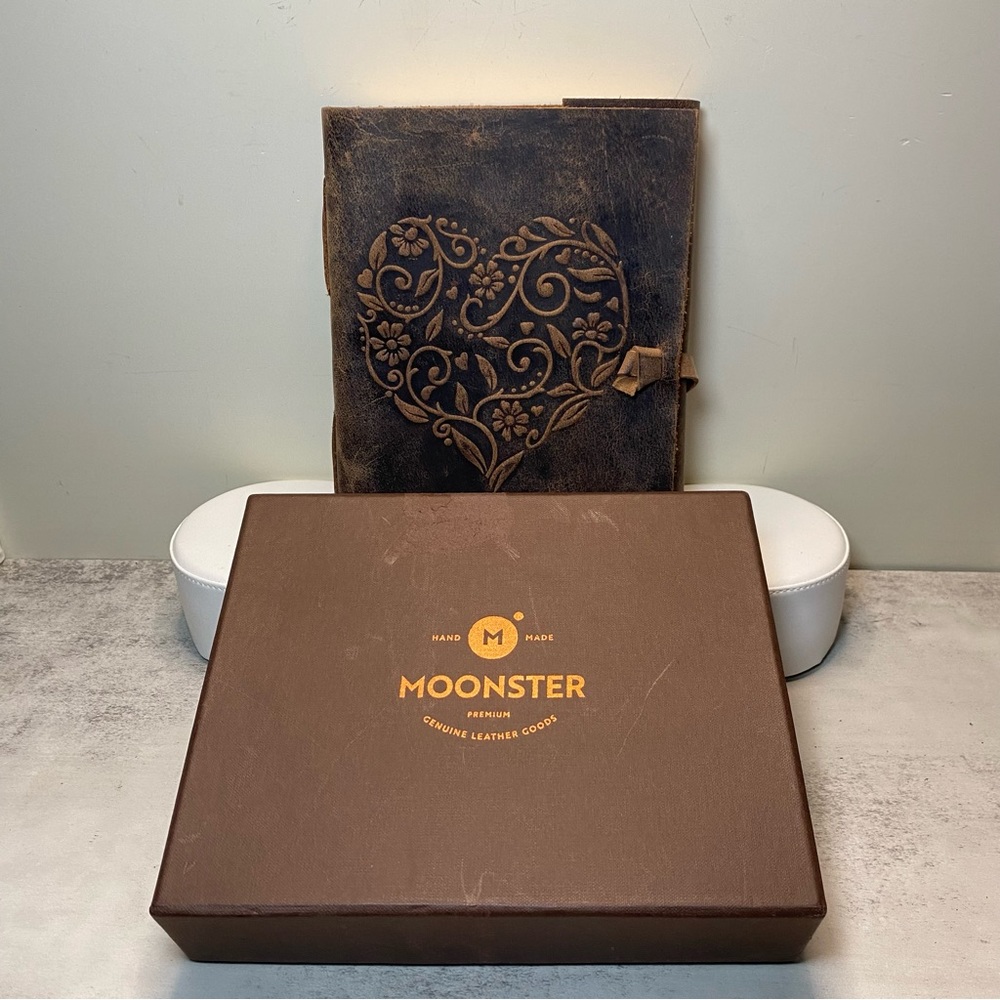 Moonster Premium Genuine Leather Goods Hand Made Brand New in Box